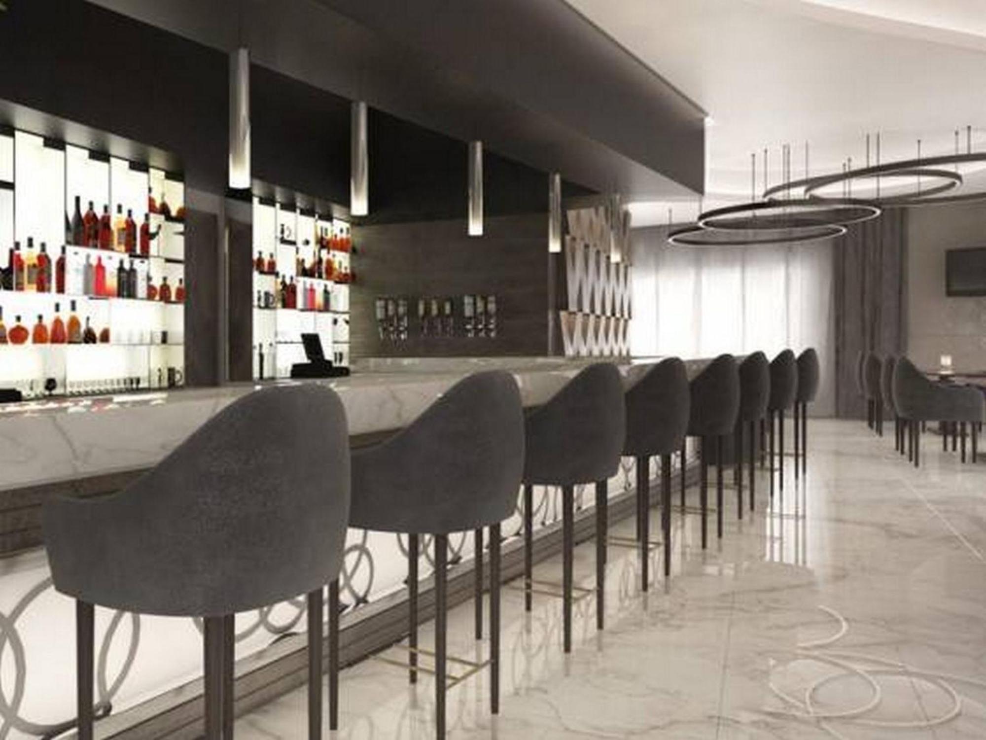 Room In Lodge - The Envoy Hotel And Suites Abuja Exterior foto